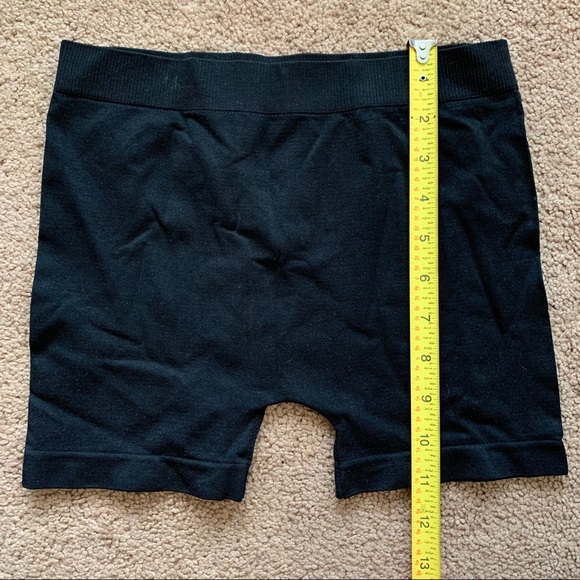 FM Black Dance Shorts - Picture 5 of 6